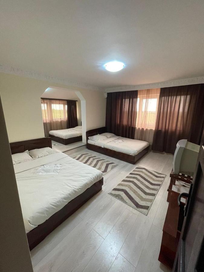 Motel Orion Obrejita Екстериор снимка