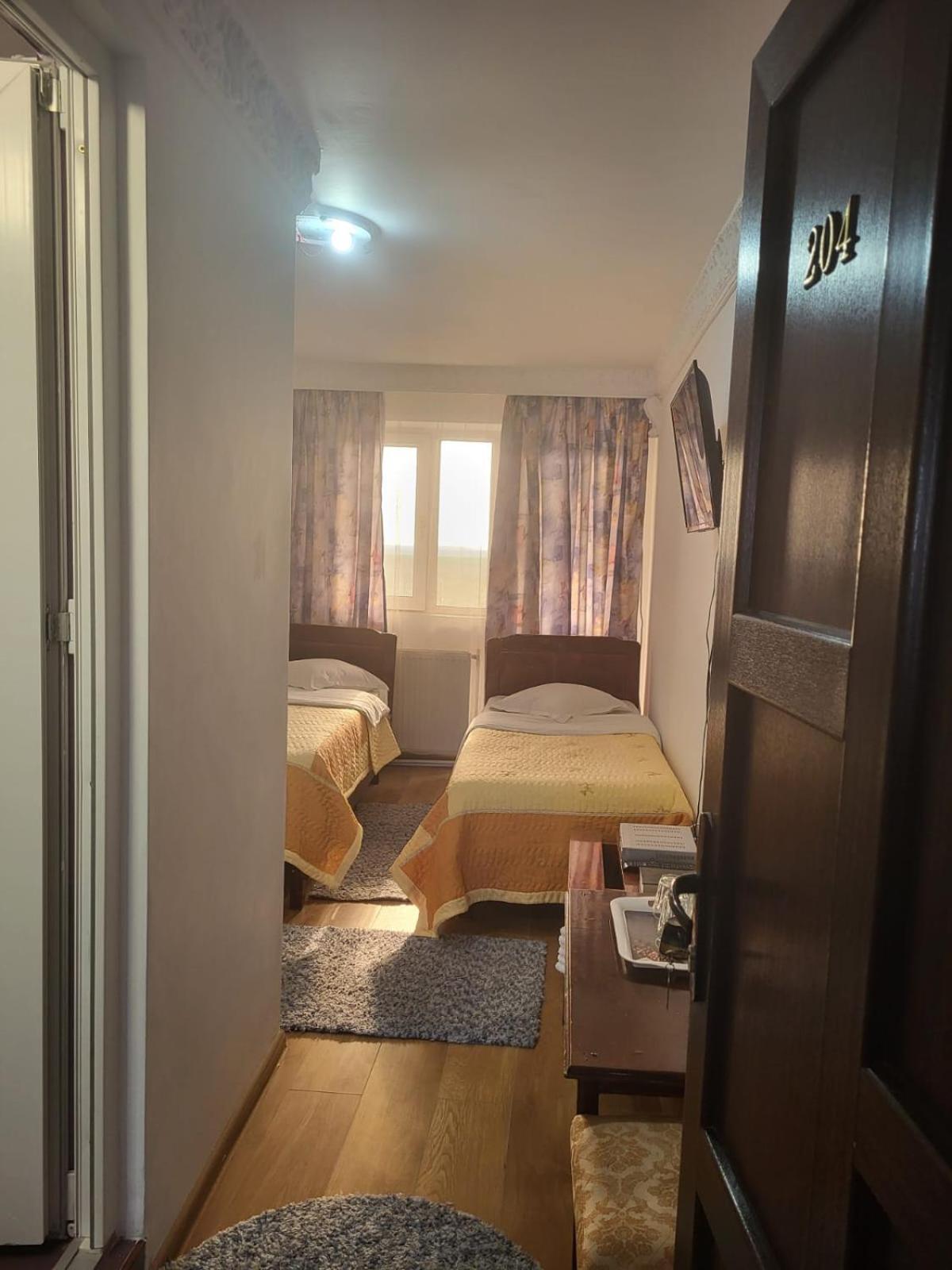 Motel Orion Obrejita Екстериор снимка